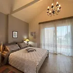 Easy Living 1 & 2 Holiday home