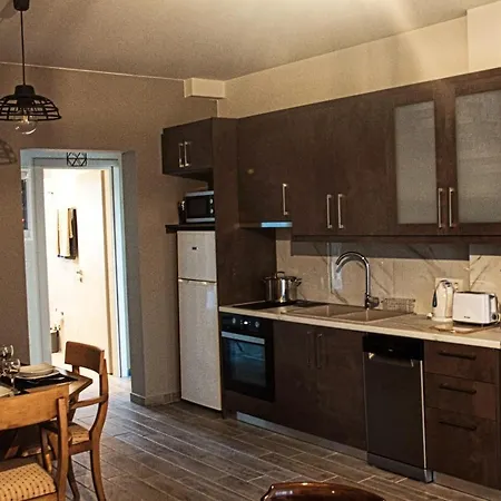 Easy Living 1 & 2 * İstanköy