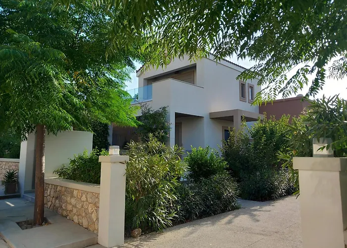 Easy Living 1 & 2 코스 타운